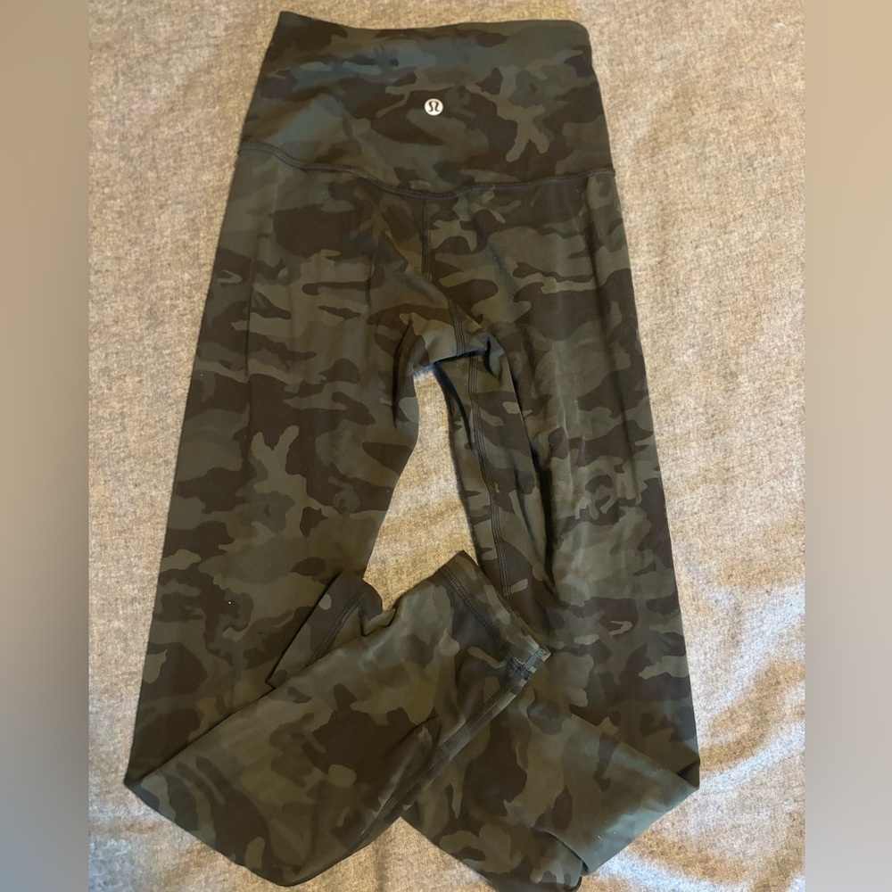 Lululemon Align Pant II‎ *25"
Incognito Camo Multi Green size 2 - Picture 4 of 8